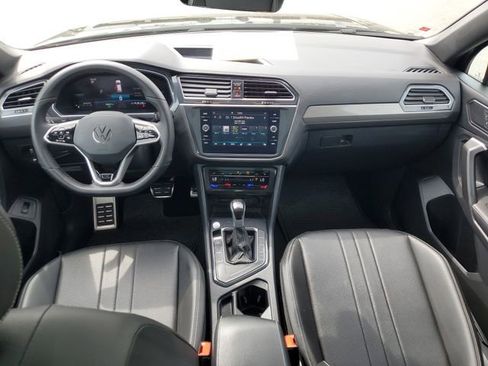 Used 2024 Volkswagen Tiguan SE R-Line image 15