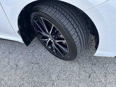 Used 2022 Toyota Camry SE image 10