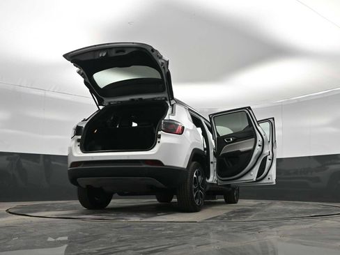 Used 2024 Jeep Compass Limited image 44