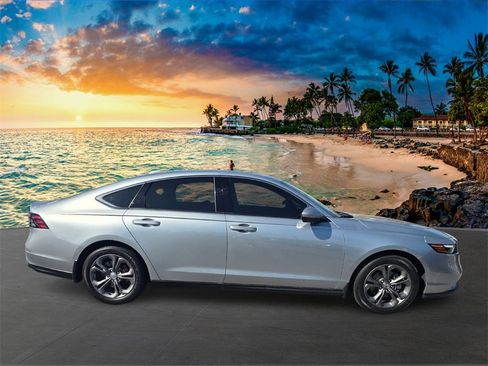 Used 2024 Honda Accord EX image 4