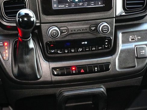 Used 2024 RAM ProMaster 2500 w/ Convenience Group image 14