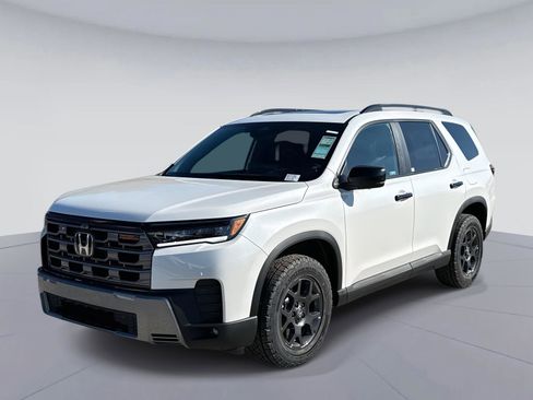 New 2026 Honda Pilot TrailSport image 8
