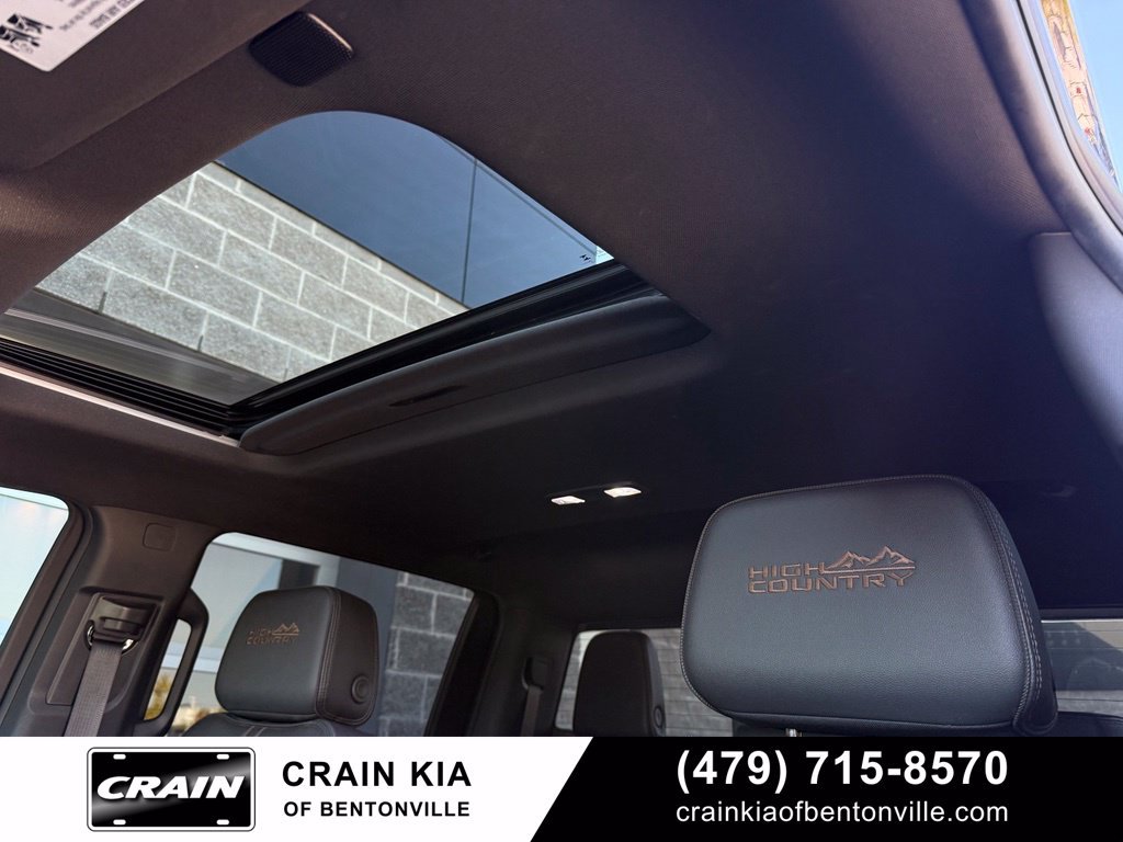 Used 2024 Chevrolet Silverado 2500 High Country w/ High Country Premium Package AWD/4WD image 21