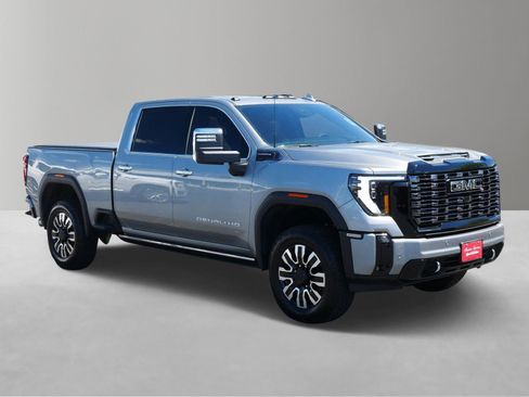 Used 2025 GMC Sierra 2500 Denali Ultimate AWD/4WD image 2