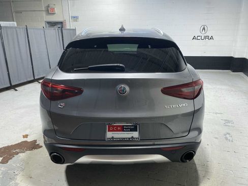 Used 2019 Alfa Romeo Stelvio Ti AWD/4WD image 5