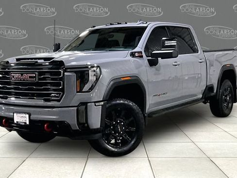 Used 2024 GMC Sierra 2500 AT4 w/ Technology Package image 3
