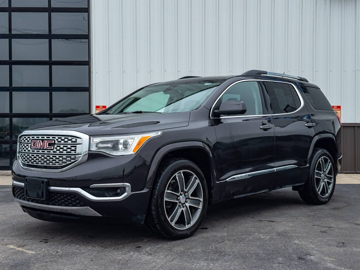 Used 2019 GMC Acadia Denali FWD image 1