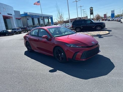 Certified 2025 Toyota Camry SE image 2