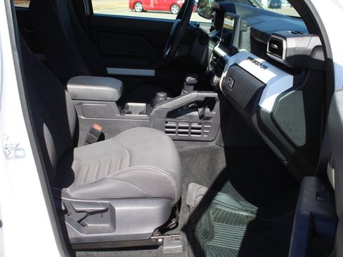 Used 2024 Toyota Tacoma TRD Off-Road image 4