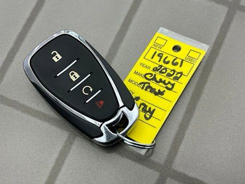 Used 2022 Chevrolet Trax LT w/ Driver Confidence Package AWD/4WD image 24