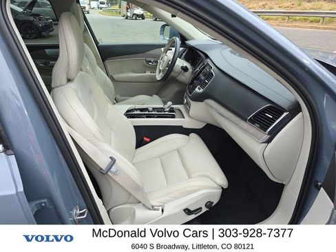 Used 2023 Volvo XC90 T8 Ultimate w/ Lounge Package image 5