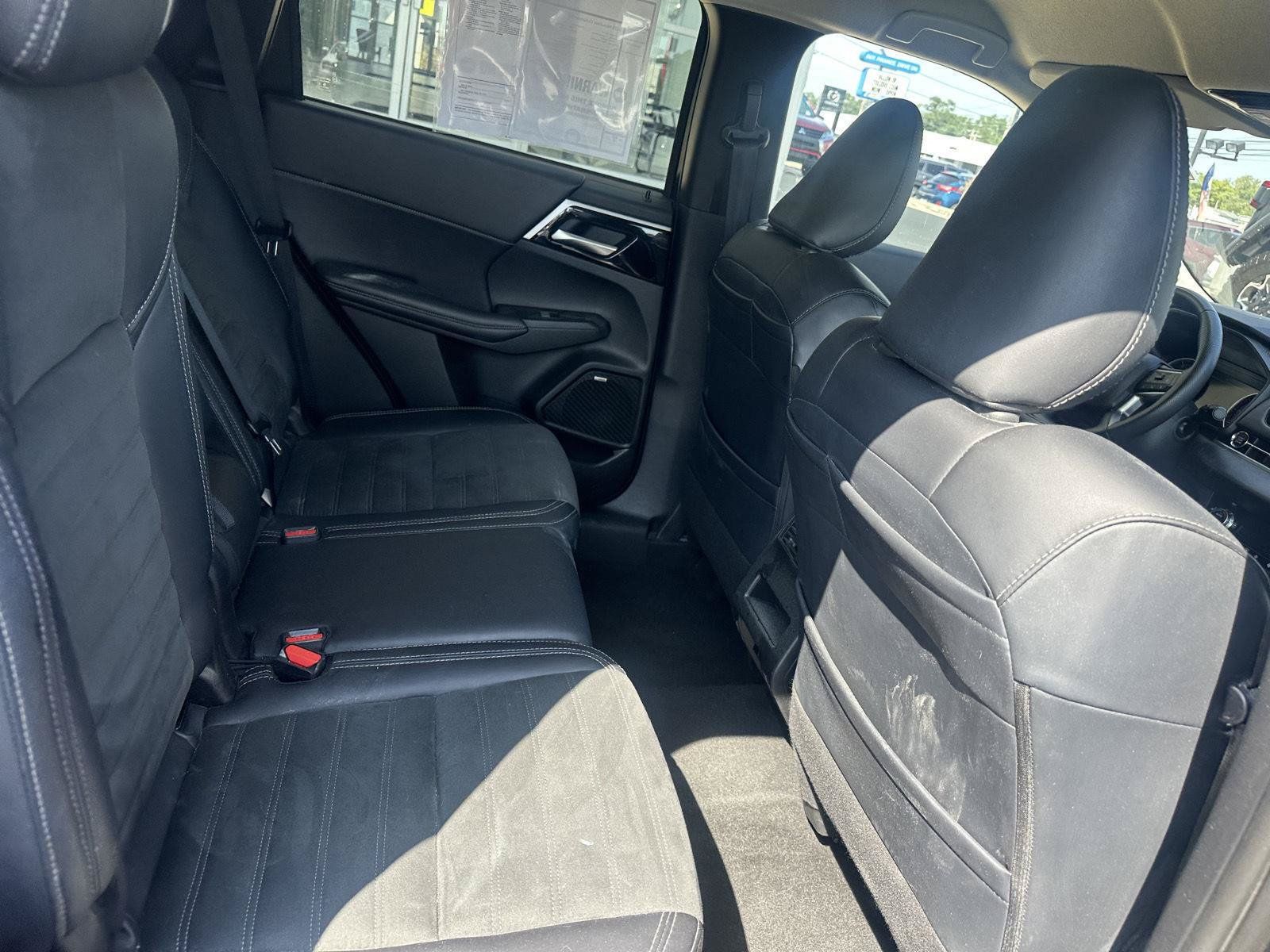 Used 2025 Mitsubishi Outlander SE FWD image 21
