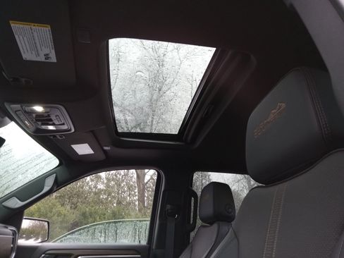 Used 2025 Chevrolet Silverado 1500 High Country w/ Midnight Edition image 12