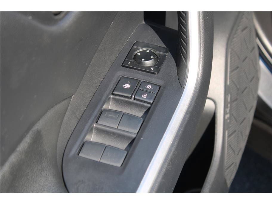 Used 2021 Toyota RAV4 SE w/ Weather & Moonroof Package AWD/4WD image 15