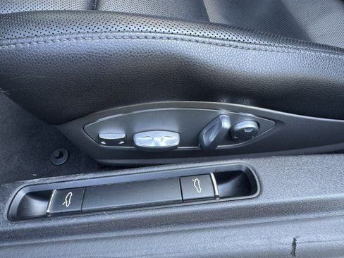 Used 2014 Porsche Boxster RWD image 6