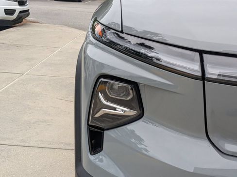 New 2026 Chevrolet Silverado EV LT AWD/4WD image 10