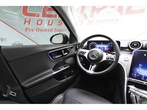 Used 2023 Mercedes-Benz C 300 Sedan image 6