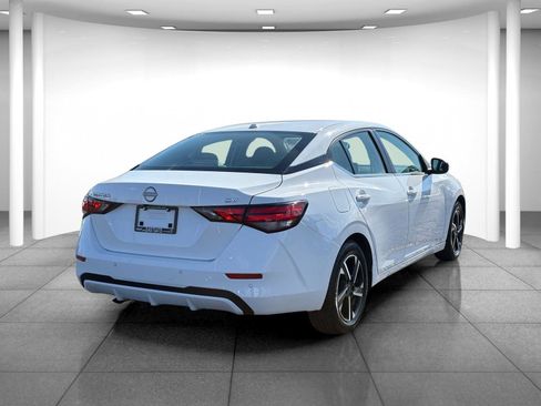 Used 2024 Nissan Sentra SV image 7
