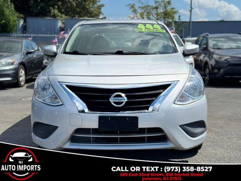 Used 2017 Nissan Versa SV image 2