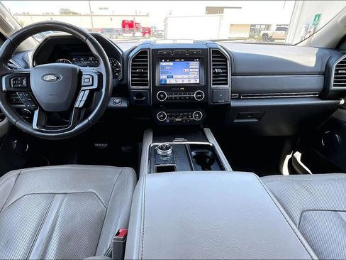 Used 2018 Ford Expedition Limited RWD image 18
