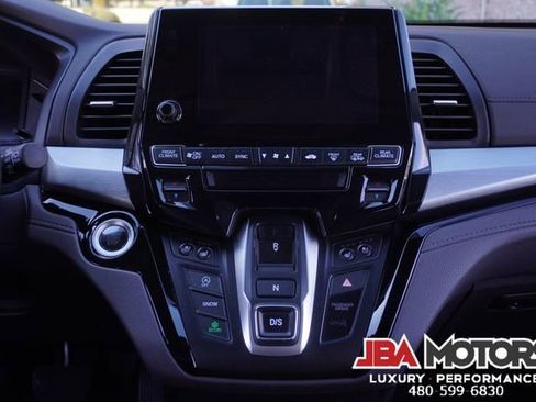 Used 2018 Honda Odyssey Elite image 13