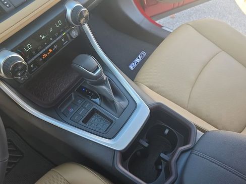 New 2025 Toyota RAV4 Limited image 25