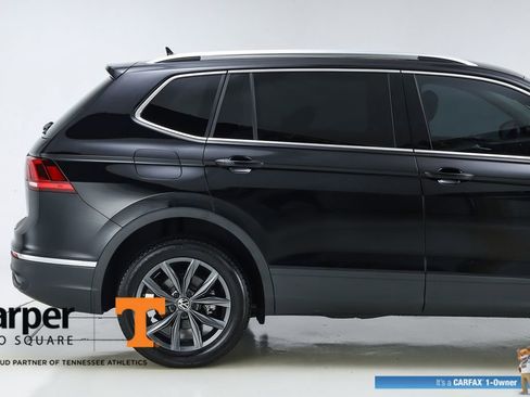 Used 2023 Volkswagen Tiguan SE image 11