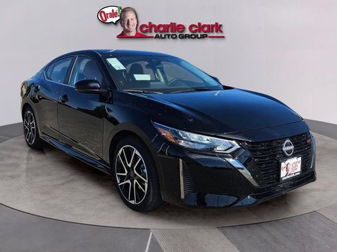 Used 2025 Nissan Sentra SR w/ Trunk Package FWD image 7