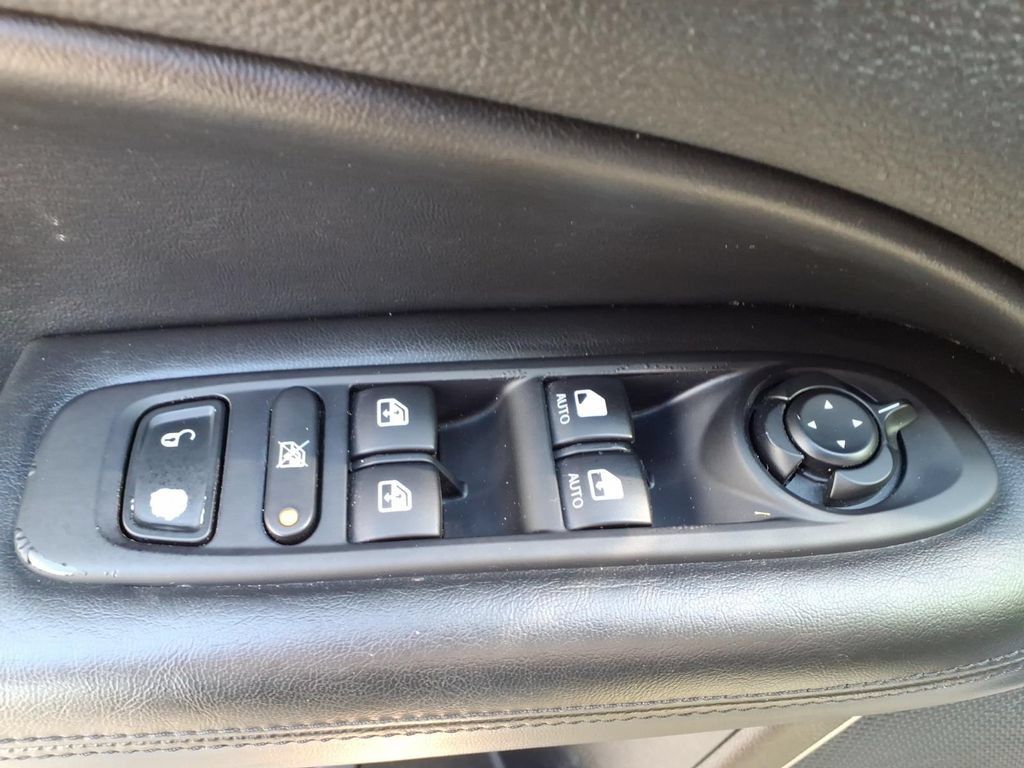 Used 2019 Jeep Compass Latitude AWD/4WD image 14