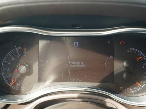 Used 2015 Jeep Grand Cherokee Overland w/ Trailer Tow Group IV image 32