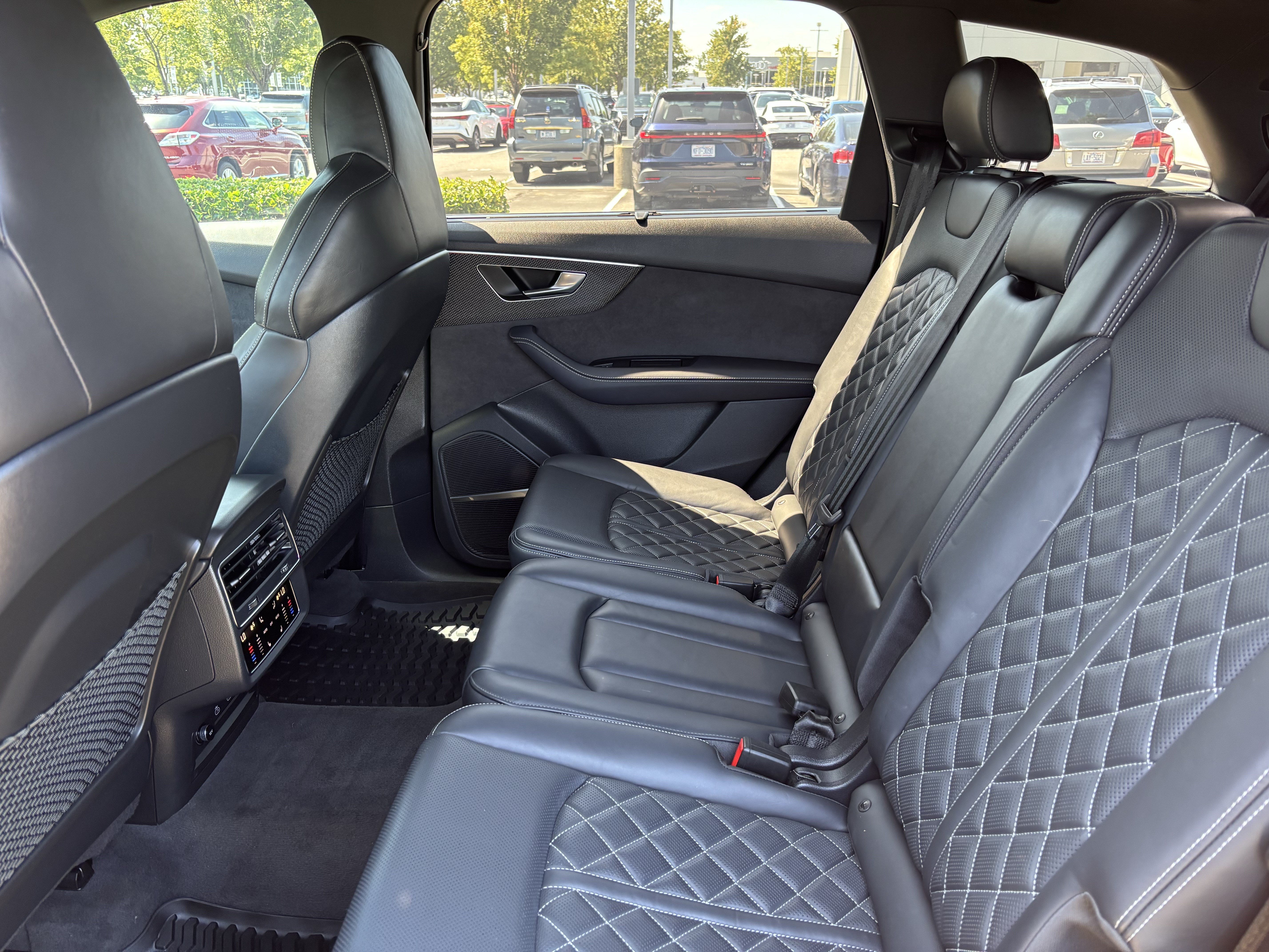 Certified 2023 Audi SQ7 Premium Plus AWD/4WD image 18