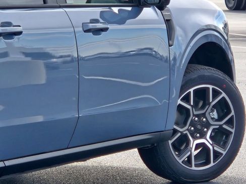 New 2025 Ford Maverick Lariat image 13