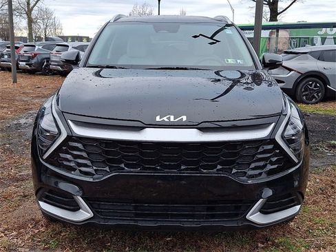 Certified 2024 Kia Sportage EX image 2