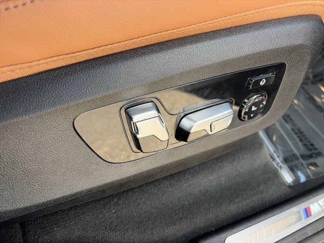 Used 2022 BMW X5 M50i AWD/4WD image 11