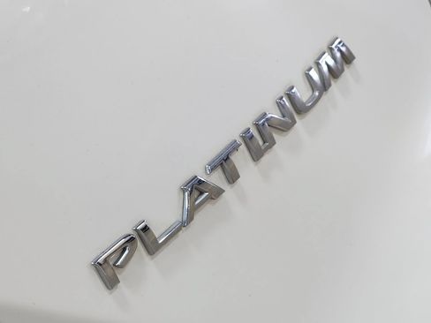 Used 2015 Nissan Murano Platinum w/ Platinum Technology Package FWD image 23