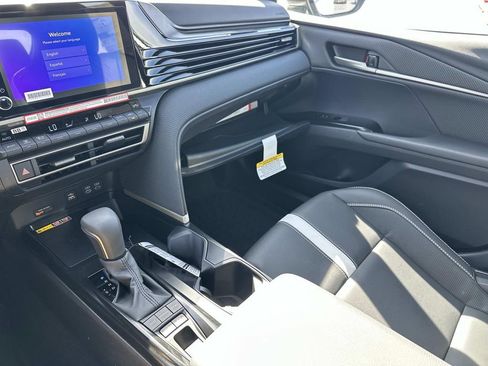 New 2026 Toyota Camry SE FWD image 32