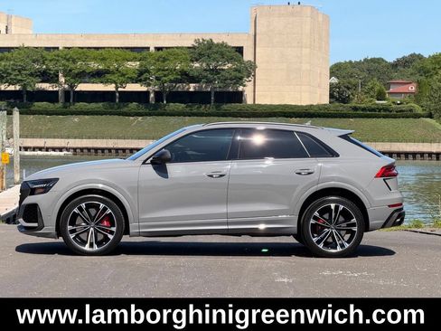 Used 2023 Audi RS Q8 AWD/4WD image 2