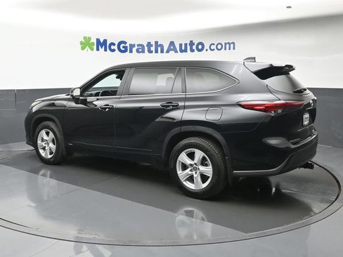 Used 2023 Toyota Highlander LE AWD/4WD image 27
