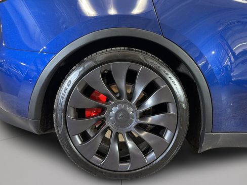 Used 2022 Tesla Model Y Performance AWD/4WD image 35
