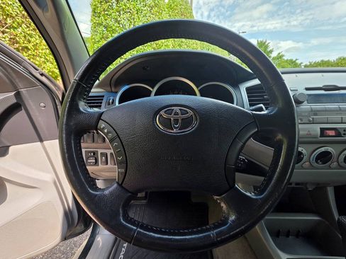 Used 2010 Toyota Tacoma 4x4 Access Cab V6 image 21