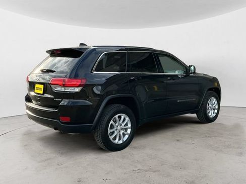 Used 2022 Jeep Grand Cherokee Laredo E AWD/4WD image 5
