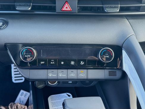 New 2026 Hyundai Elantra Sport image 12