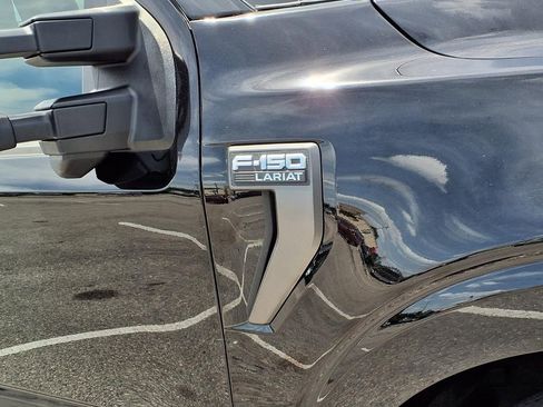 Used 2022 Ford F150 Lariat w/ Equipment Group 502A High image 11