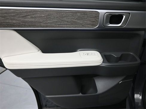 Used 2024 Hyundai Santa Fe Limited image 23