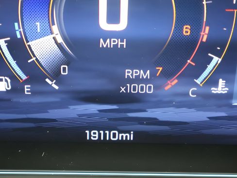 Used 2025 Chevrolet Traverse High Country w/ LPO, Floor Liner Package FWD image 24