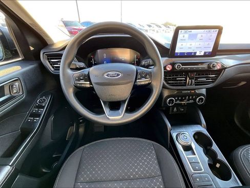 Used 2025 Ford Escape Active AWD/4WD image 7