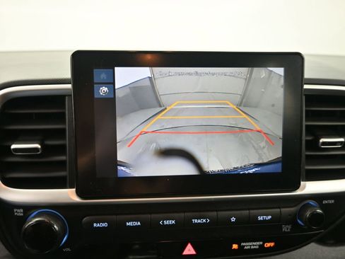 Certified 2024 Hyundai Venue SEL image 20