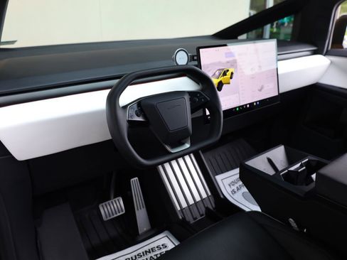 Used 2024 Tesla Cybertruck AWD Crew Cab image 14