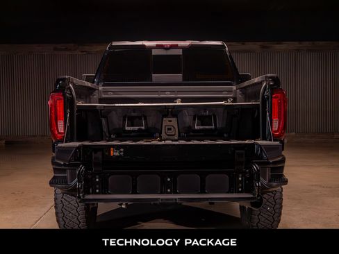 Used 2021 GMC Sierra 2500 Denali w/ Denali Ultimate Package AWD/4WD image 8