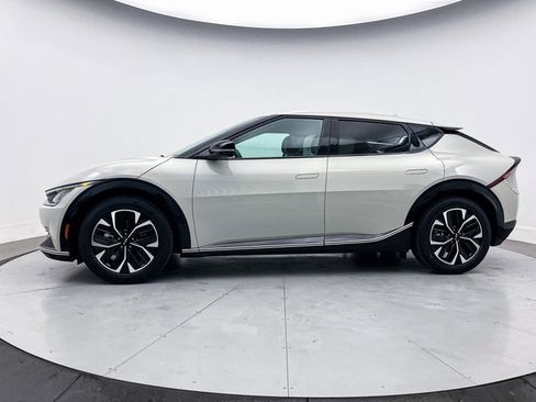 Used 2022 Kia EV6 Wind image 14